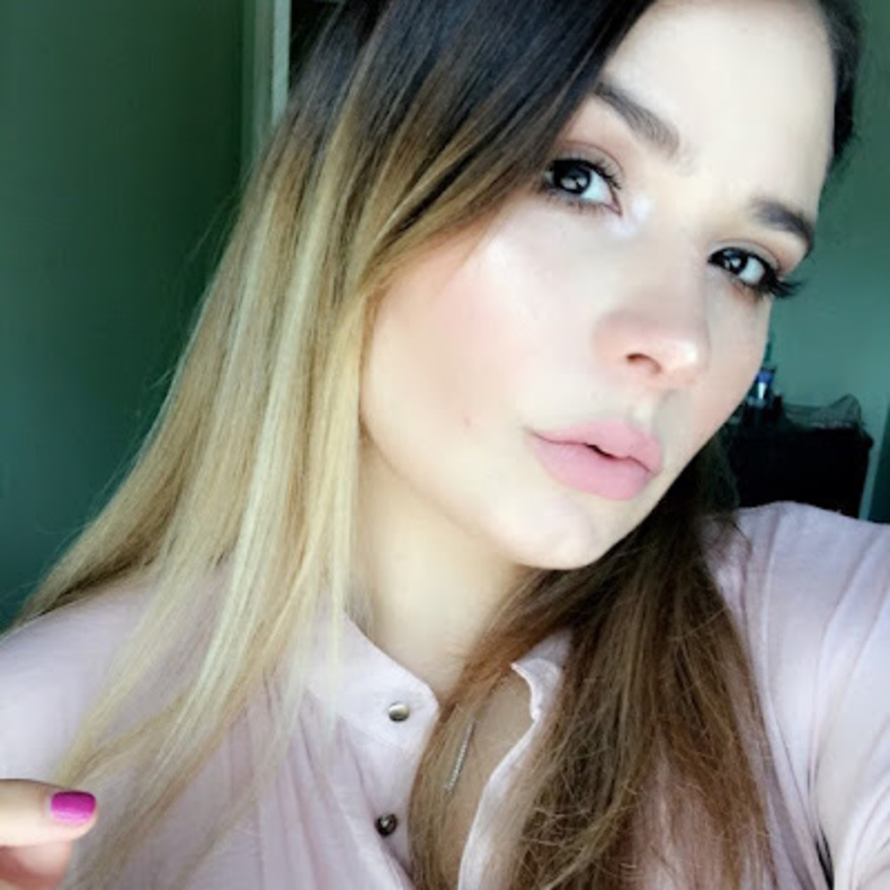 Meet your Posher, Valeria